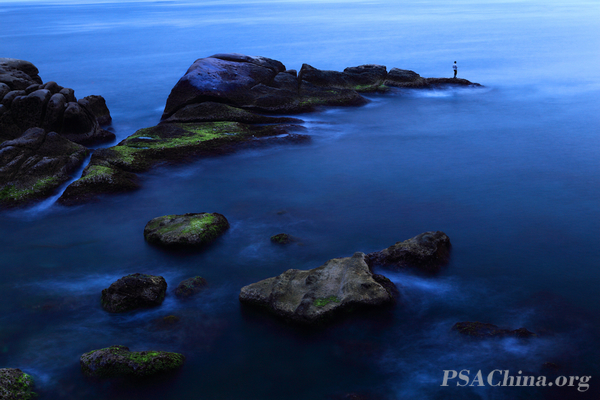 08.ƷɾFISHING ALONE IN A FAIRYLAND.jpg