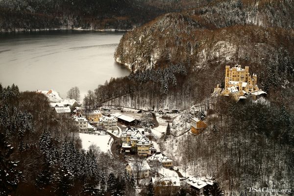 01.ѧɳƷɫ塷GOLDEN VILLAGE.jpg