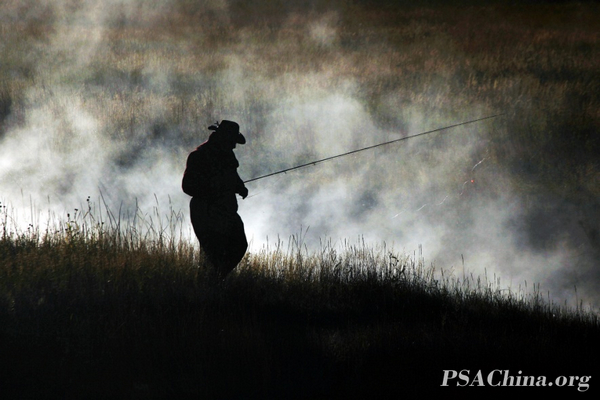 14.Ʒfishing at dawn.jpg