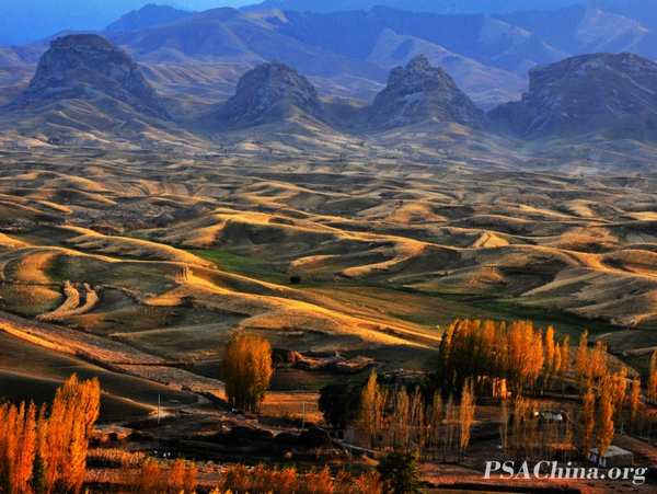 06.ԾƷңԶɽ塷faraway mountain village.jpg