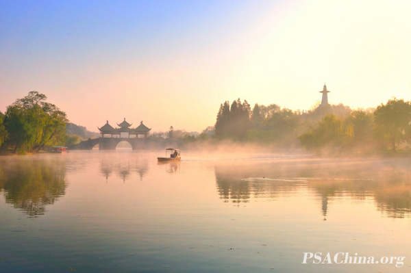 09.˽ƷSlender West Lake morning fog.jpg