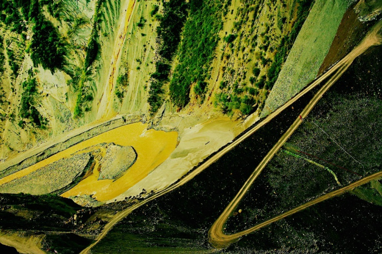 ɽ·����˹���ء�