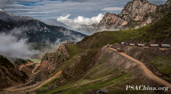 05.ƷɽӡThe mountains convoys.jpg