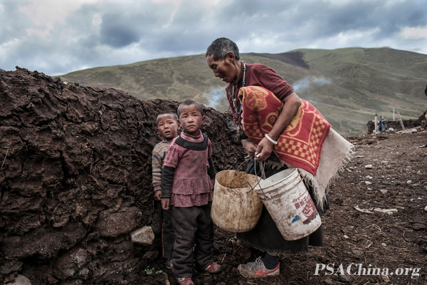 06.ƷɽĲ֮塷Tibetan People 5.jpg