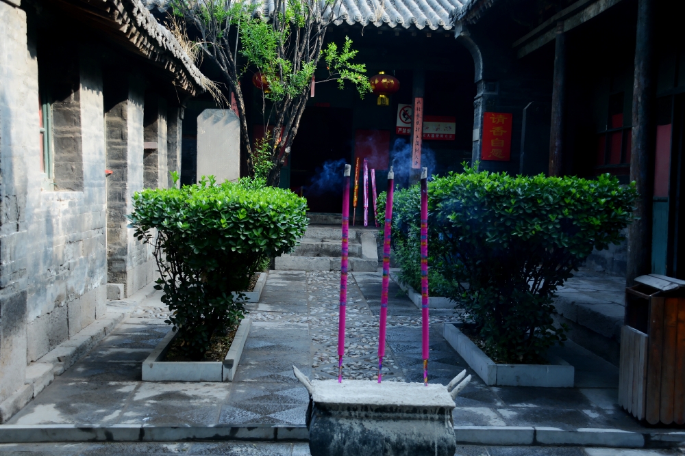 Ƭ 046_conew1.jpg