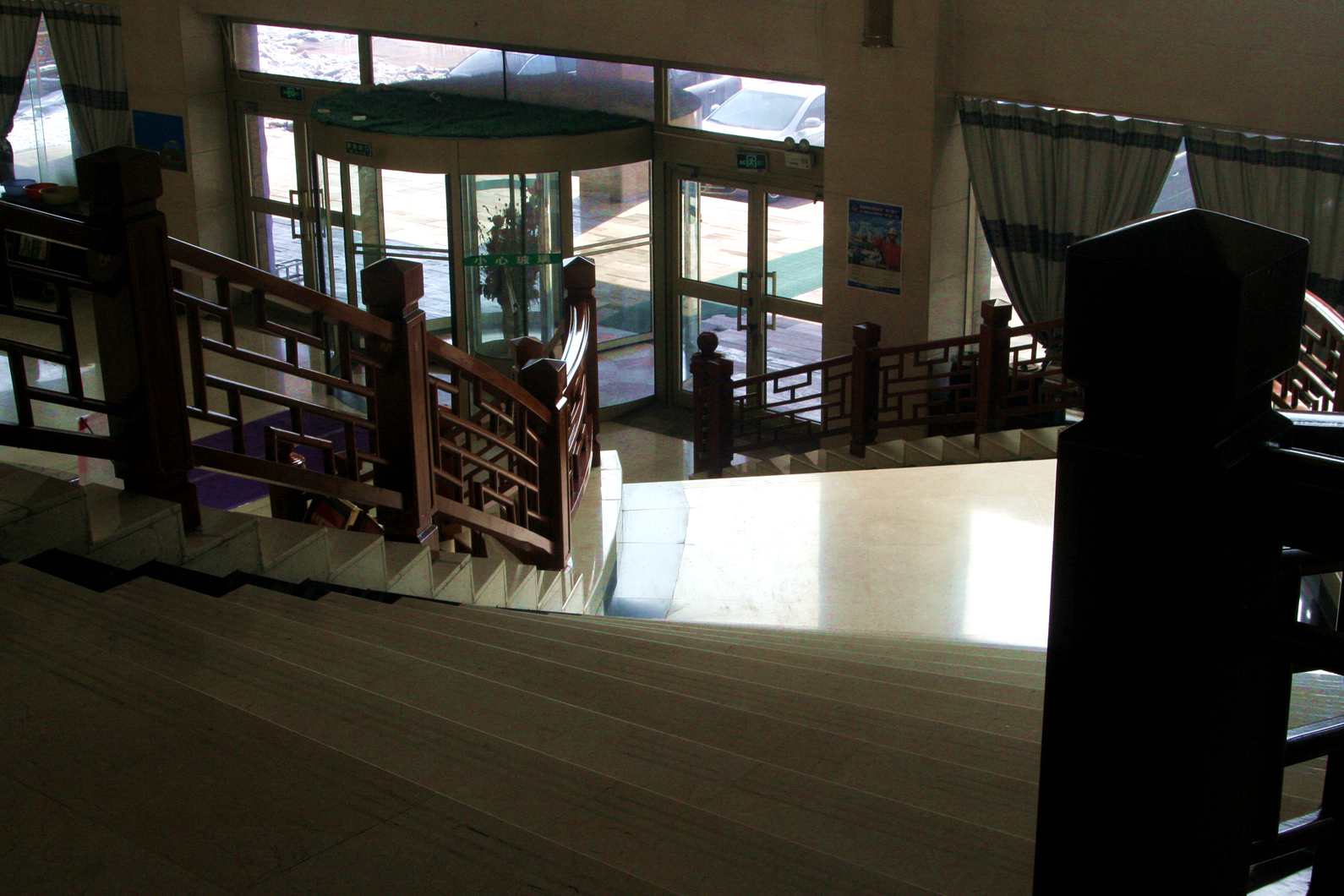 Ƭ 050_.jpg
