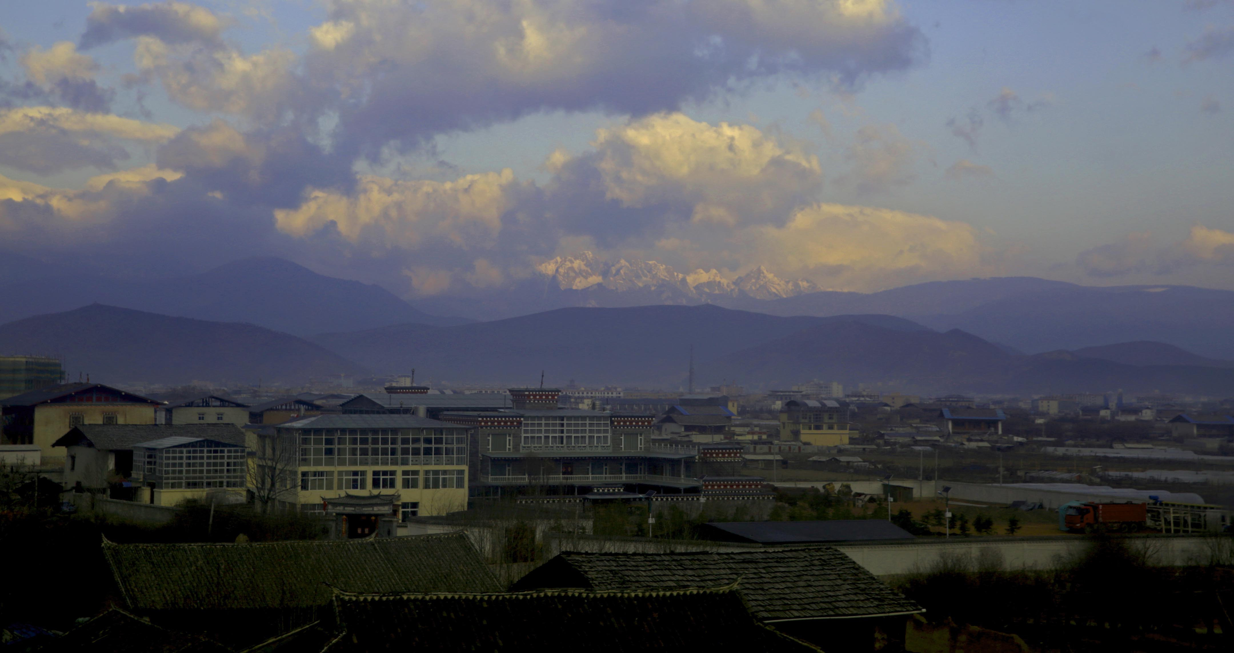 峿е
