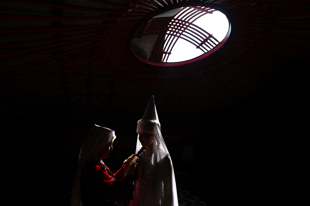 Ʒmother and daughterŮ.ߣKahraman Bekcili .jpg