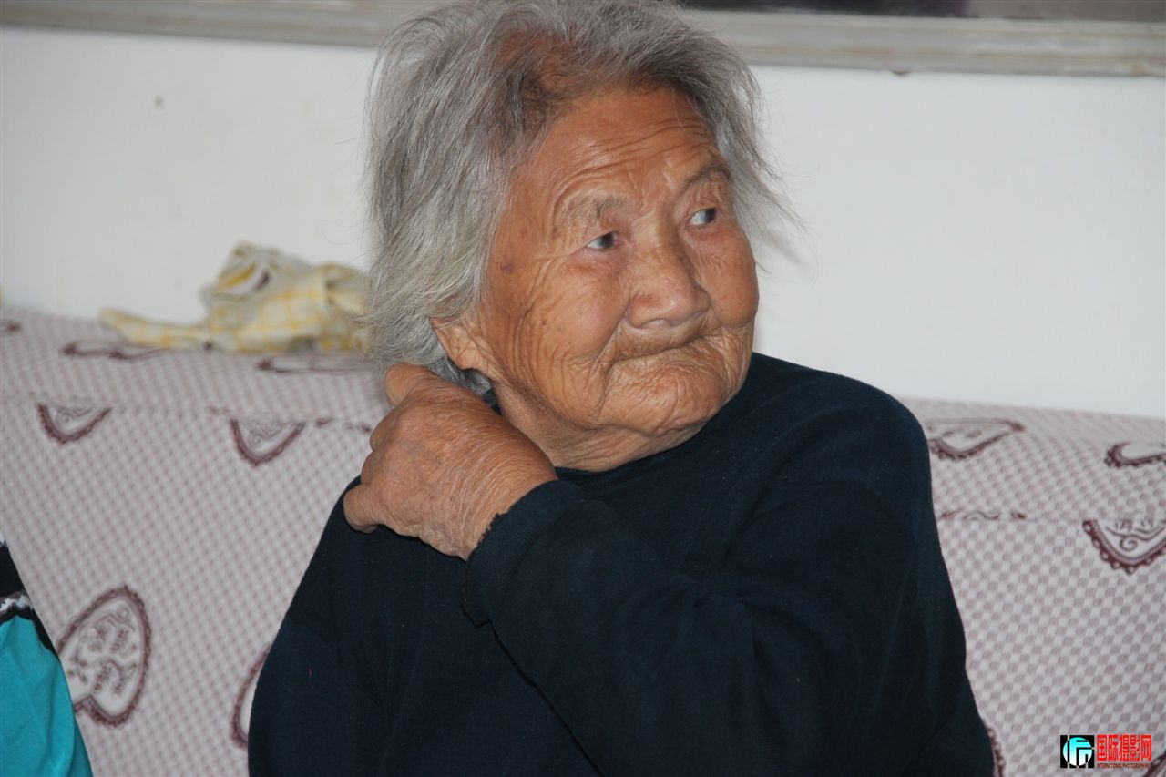 90۲2.jpg