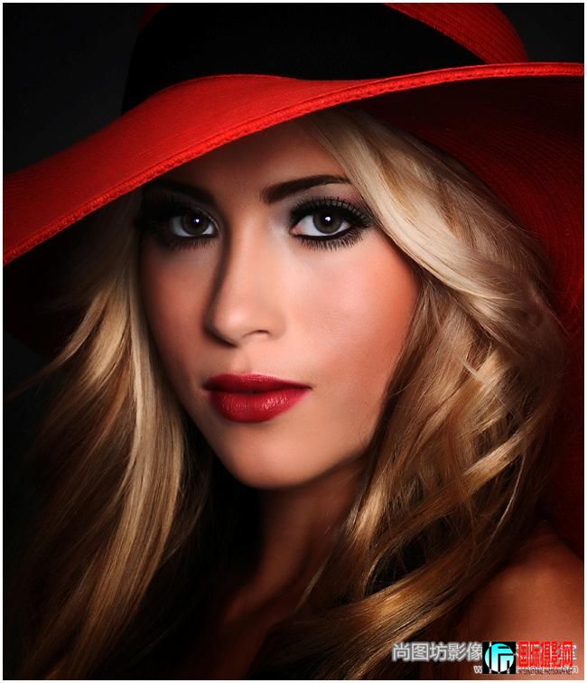 julie red hat & lips Ӱsusan cowles cpid.jpg