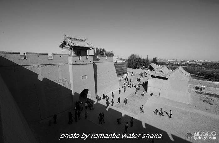 6_71842_eb98eace81c9ff5.jpg