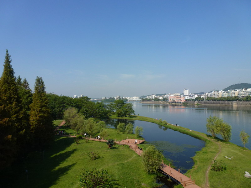 P1030071AB.jpg